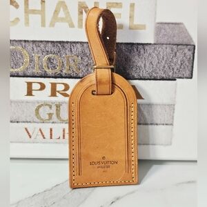 ✨Louis Vuitton Vachetta Vintage Luggage Tag & Handle Strap ✨